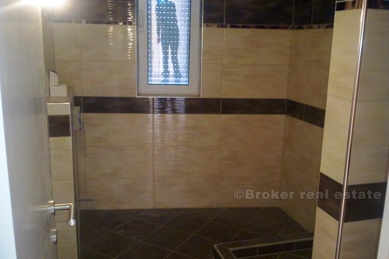 Split - Wohnung im 2. Stock mit seitlichem Blick auf das Meer