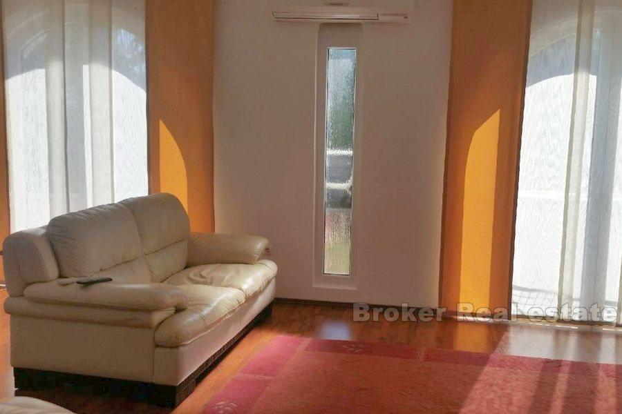 Рядом с Задаром, рядом с пристанью для яхт