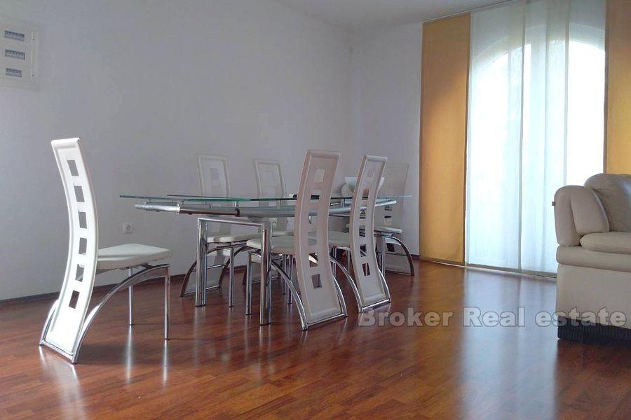 Рядом с Задаром, рядом с пристанью для яхт