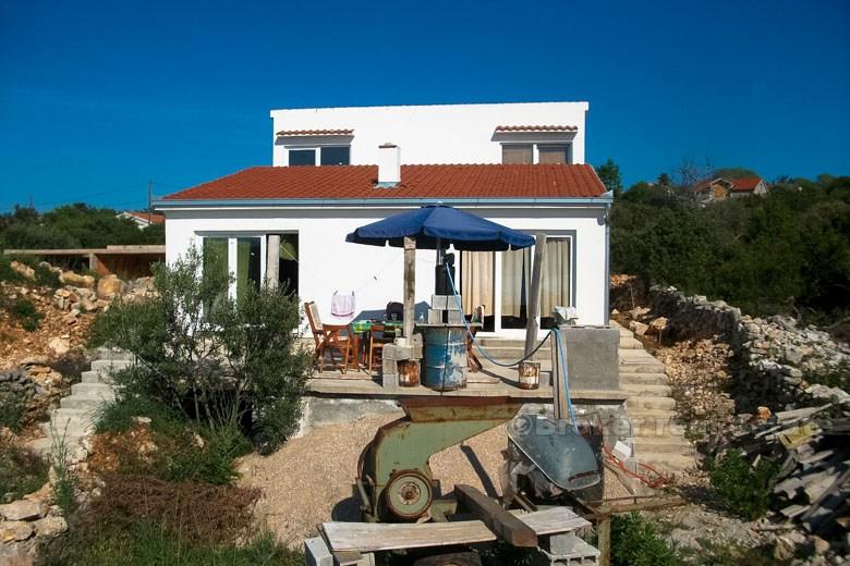 Drvenik Mali - Newly built house on a plot of 750 m2