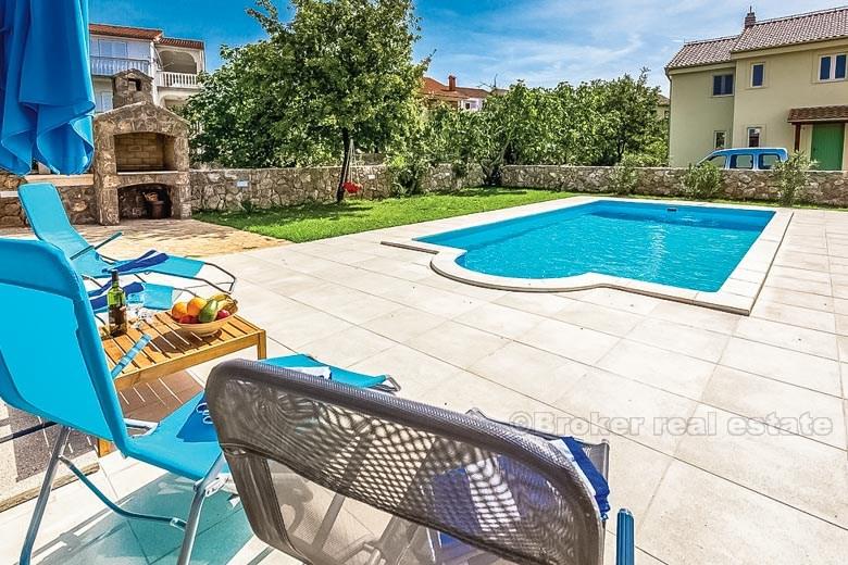 Wyspa Krk - Dom / willa w spokojnej okolicy na skraju zielonej strefie