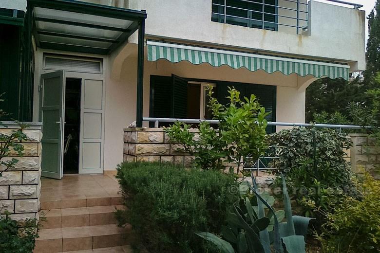 Island of Pag - Furnished ground floor apartment