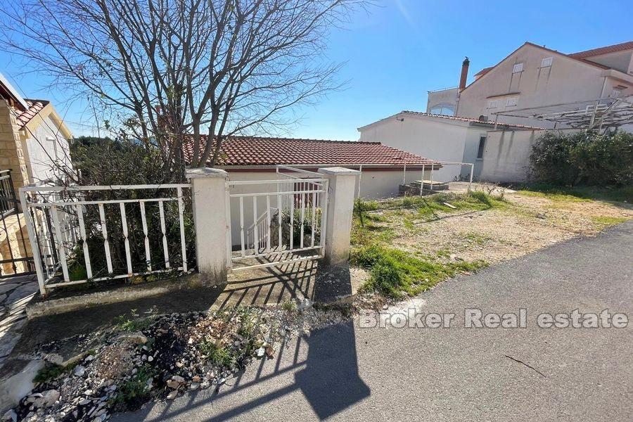 House near Pakostane