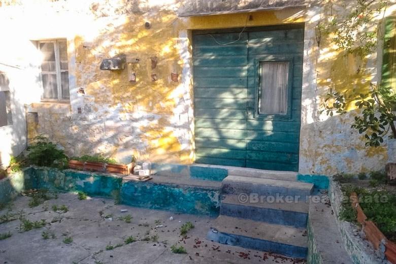 ostrov Brač starého stredomorského doma