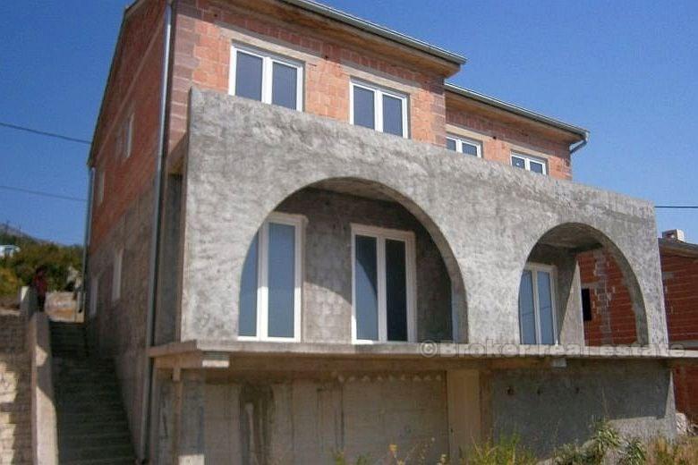 v blízkosti Karlobag - Dům