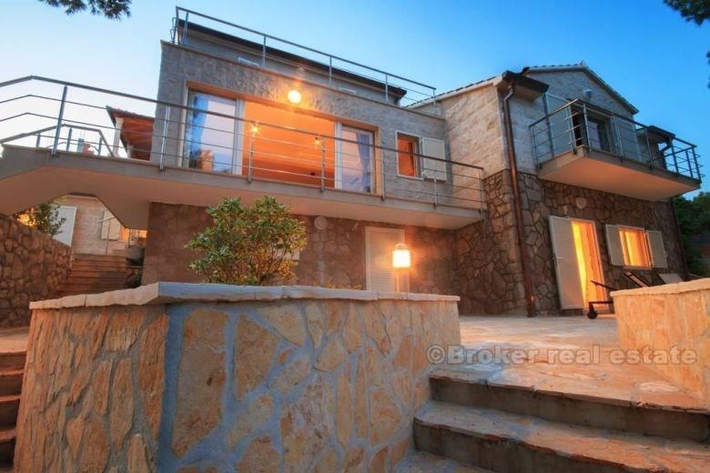 île de Brac - villa en front de mer de luxe