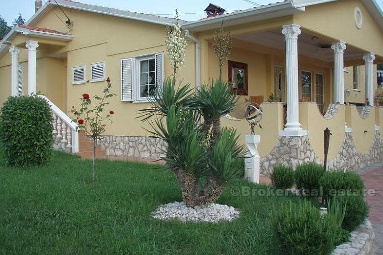 nära Labin - Vacker villa