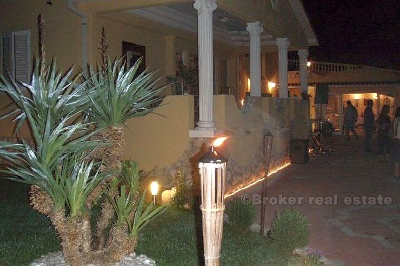 nära Labin - Vacker villa