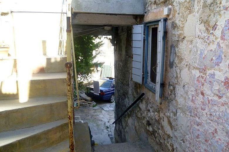 Centrum Splitu - kamienny dom