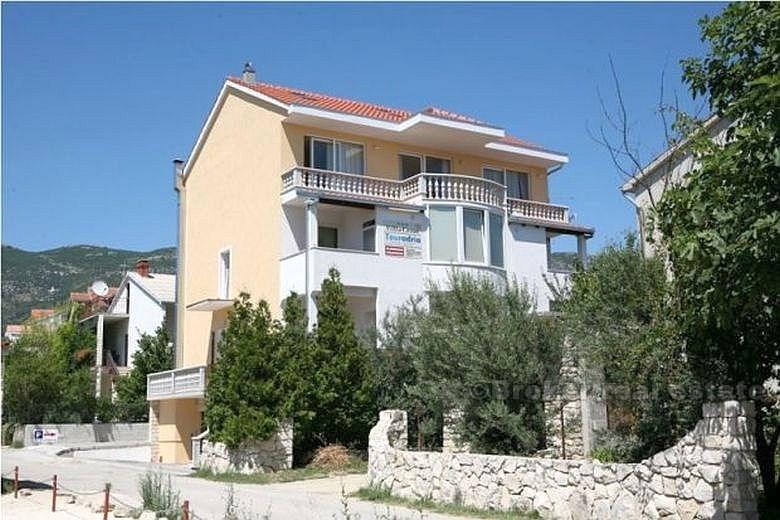 Kaštela, hotel / vila