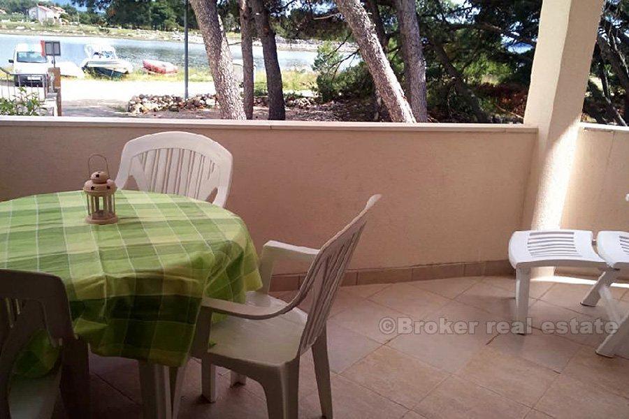 w pobliżu Sibenik - Piękne kamienice