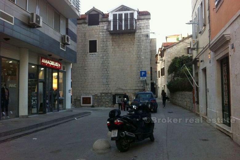 Split, Commercial property