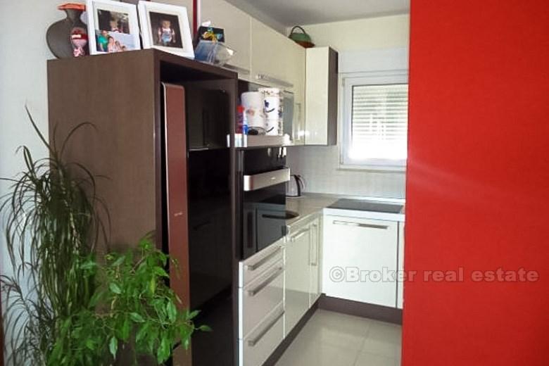 Kastel Gomilica, zwei-Zimmer-Wohnung