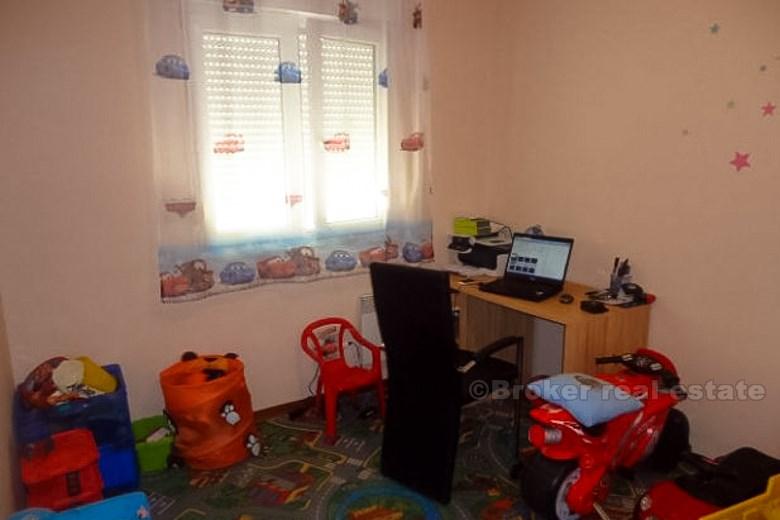 Kastel Gomilica, zwei-Zimmer-Wohnung