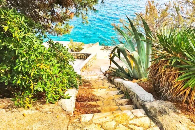 isola di Ciovo , Bella villa in pietra