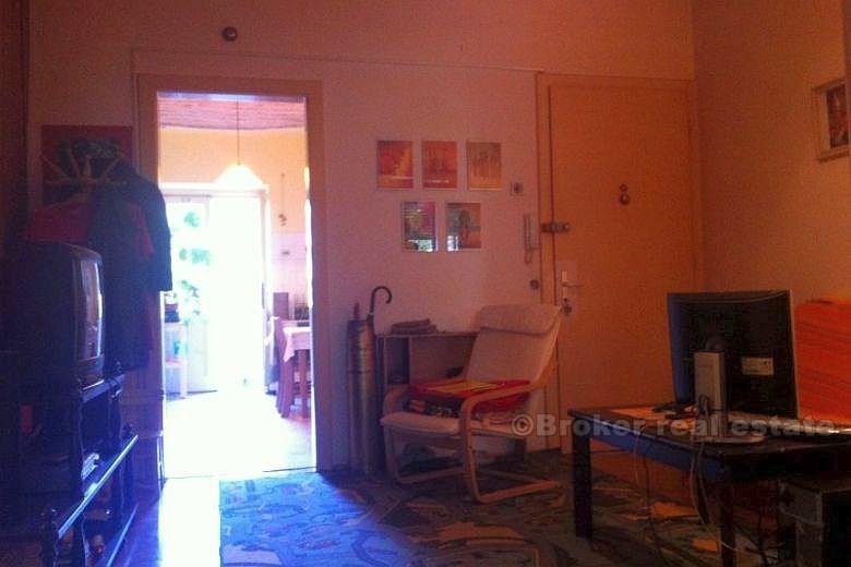 Split, to roms leilighet