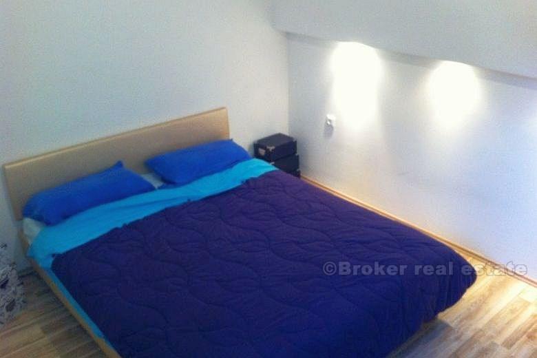 Сплит трехкомнатная квартира