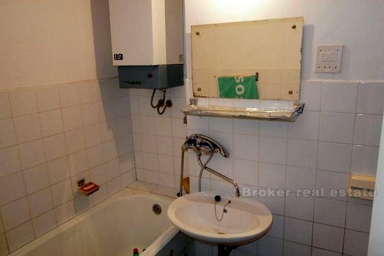 Split, dvosobni stan