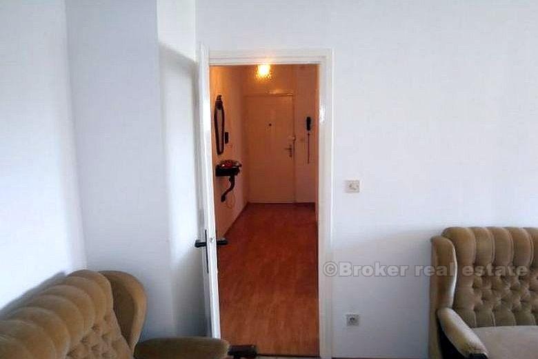 Split, dvosobni stan