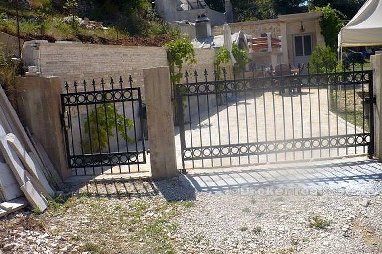 Brac island, house on agricultural land