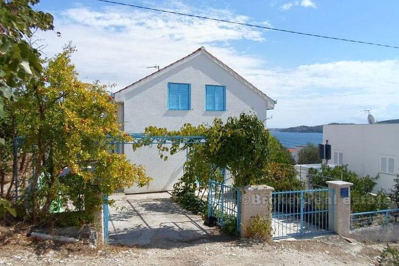 w pobliżu Trogiru. zmodernizowana willa