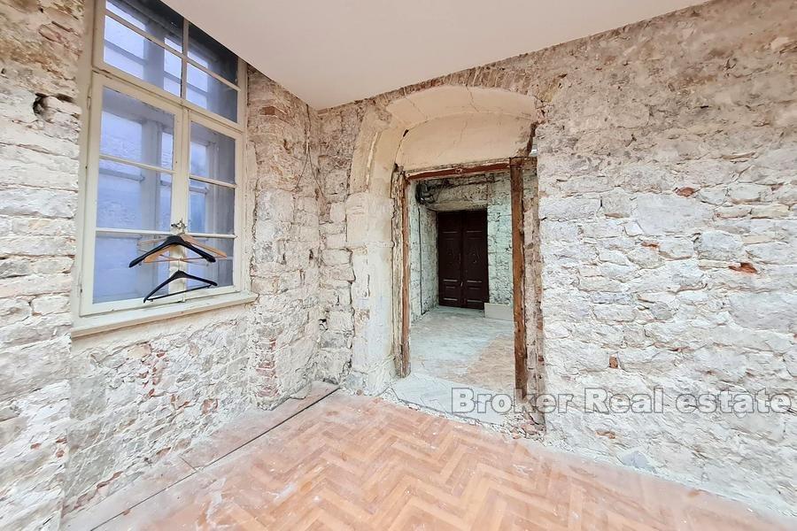 Split, espace appartement / bureau dans le centre-ville