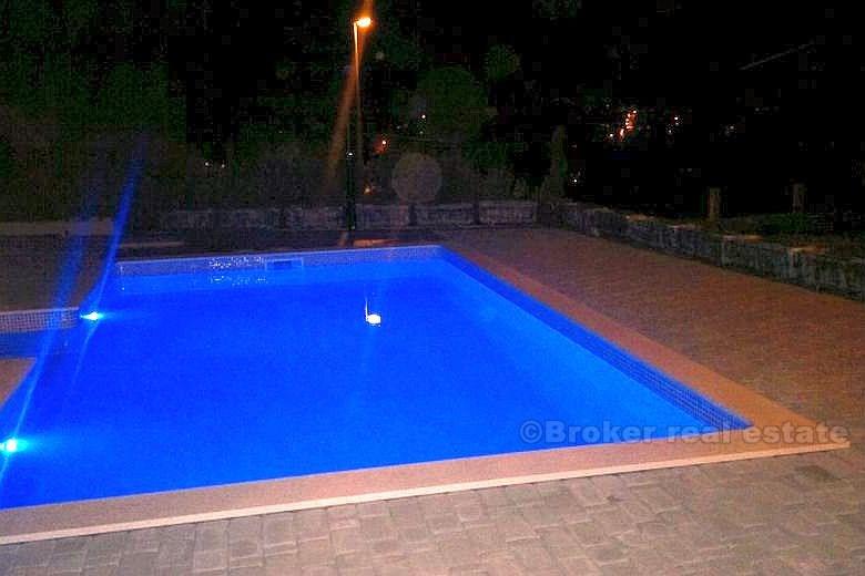 l'île de Ciovo, appartement de luxe de trois chambres