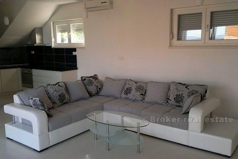 l'île de Ciovo, appartement de luxe de trois chambres