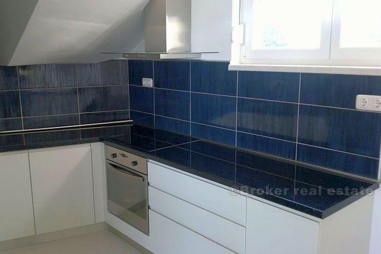 l'île de Ciovo, appartement de luxe de trois chambres