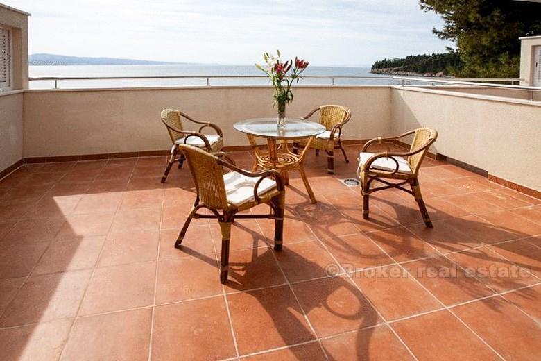 villa in Omis