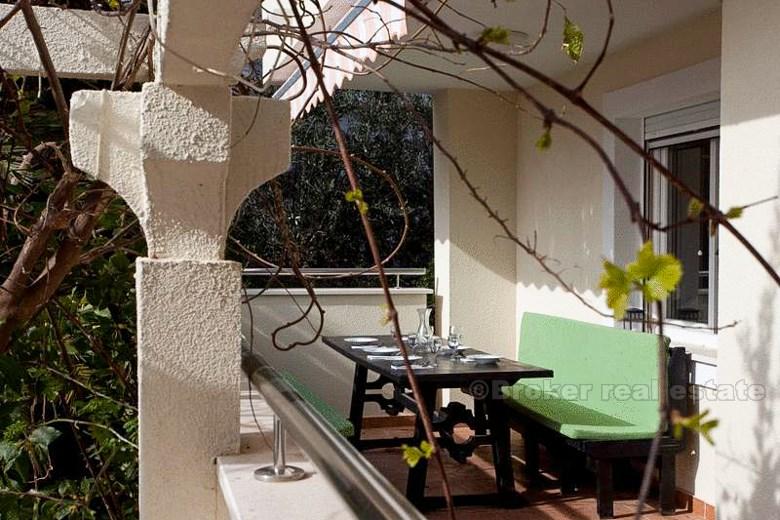 villa in Omis