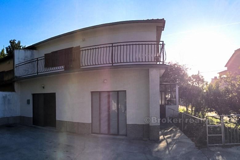 Kastela, bliźniak