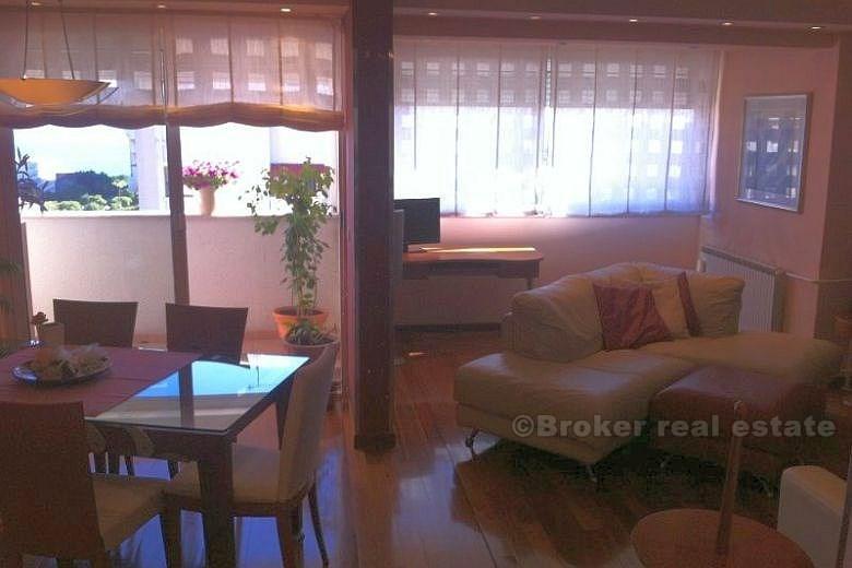 Split, moderne appartement de trois chambres rénovée