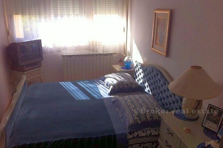 Split, modern renovated three bedroom apartment