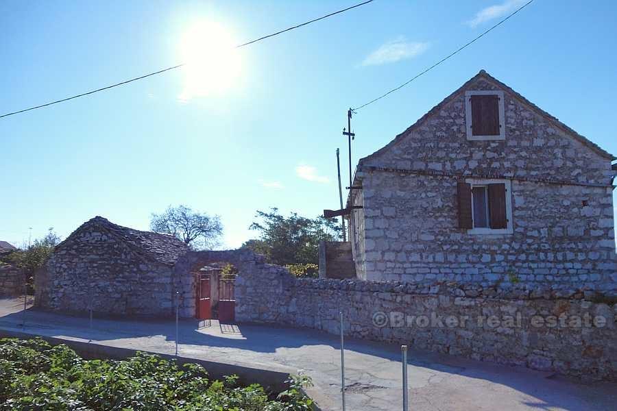 Stary dom, Wyspa Solta