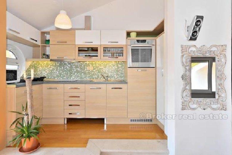 Umeblowane i wyposażone dwupokojowe mieszkanie w Splicie