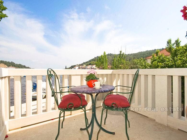 nedaleko Šibeniku, Rekreační dům, penzion / hotel, 12 pokojů, 2 apartmány