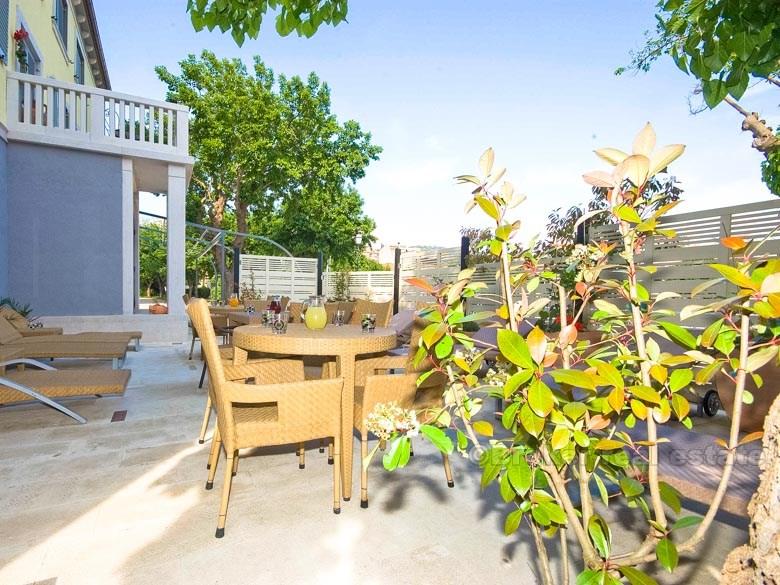 in der Nähe von Sibenik, Ferienhaus, Pension / Hotel, 12 Zimmer, 2 Suiten