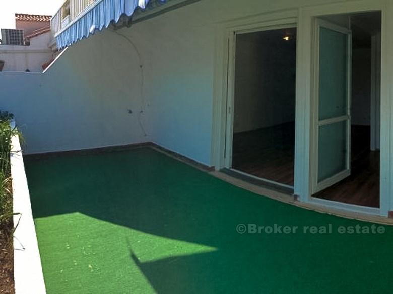 Split, Dvoetažni četvero-sobni stan