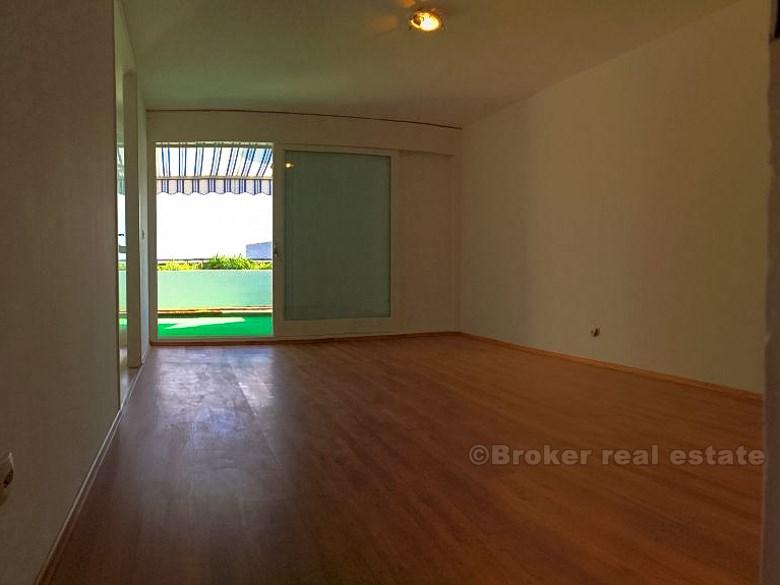 Split, Dvoetažni četvero-sobni stan