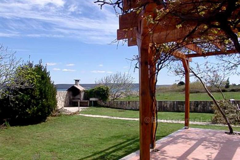 Insel Pasman, attraktive Villa am Meer