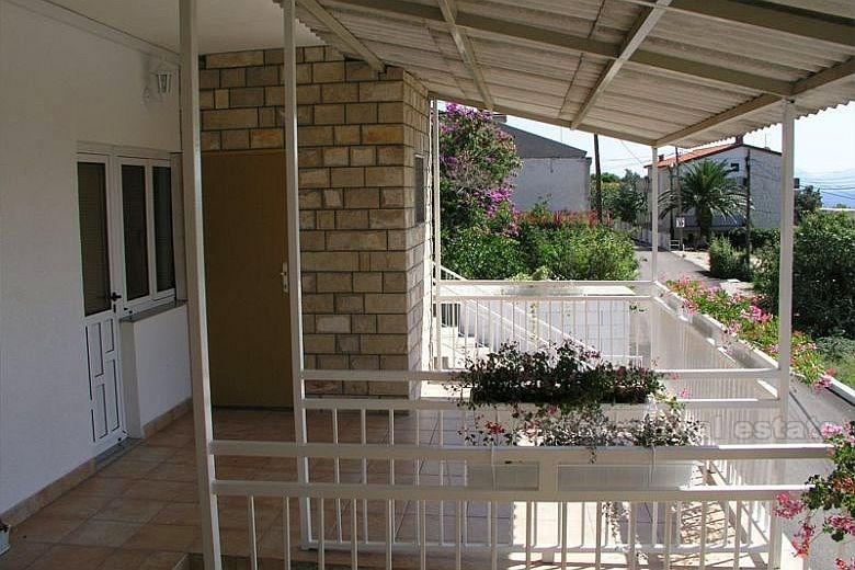 Makarska Riviera, Leilighetshuset