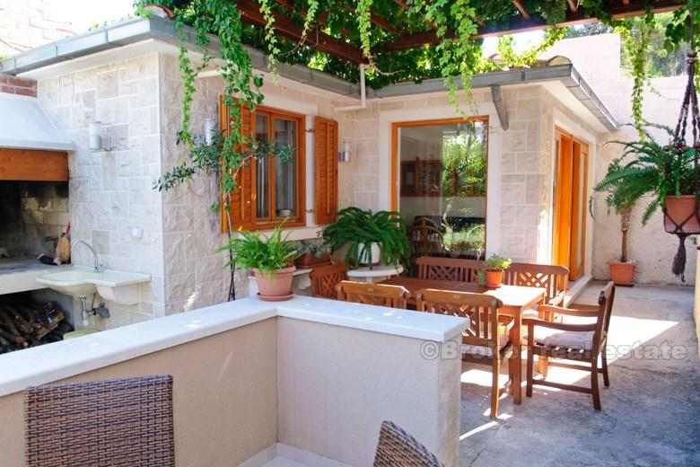 Øya Brac, leiligheter hus