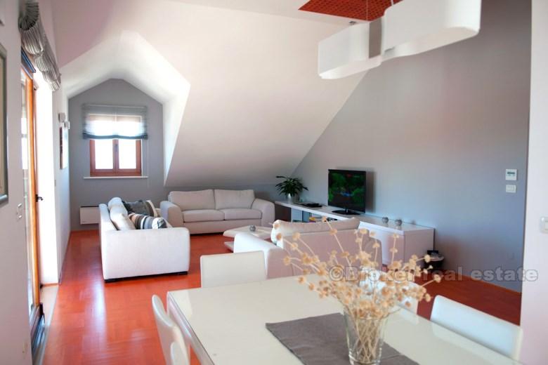 Øya Brac, leiligheter hus