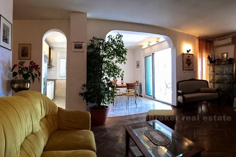 Split, four-bedroom apartment