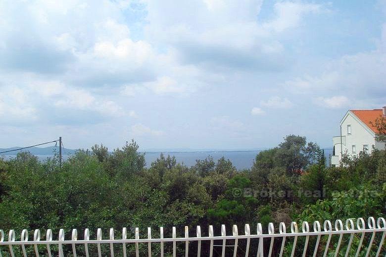 U blizini Zadra, kuća 100 metara od plaže