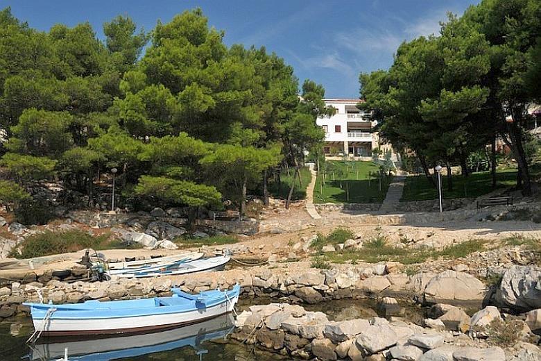 in der Nähe von Zadar - Das Haus in einer kleinen Stadt, direkt am Meer