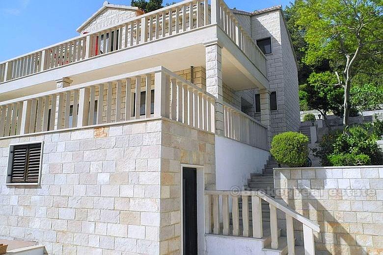 Wyspy Brac, atrakcyjny architektonicznie willa