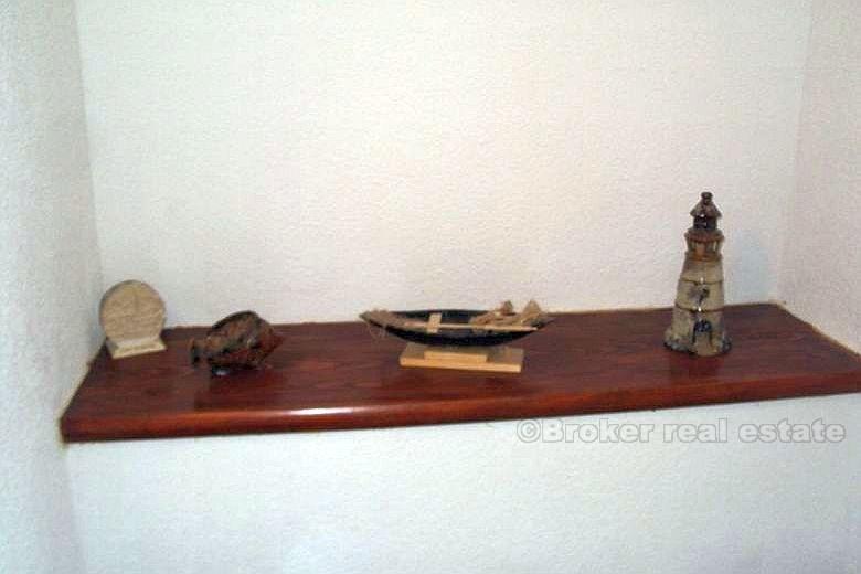près de Makarska, maison en pierre