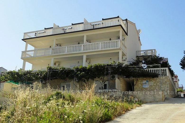 Insel Ciovo, Villa